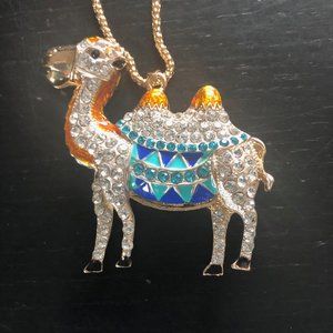 Bejewelled  Camel pendant Betsey Johnson